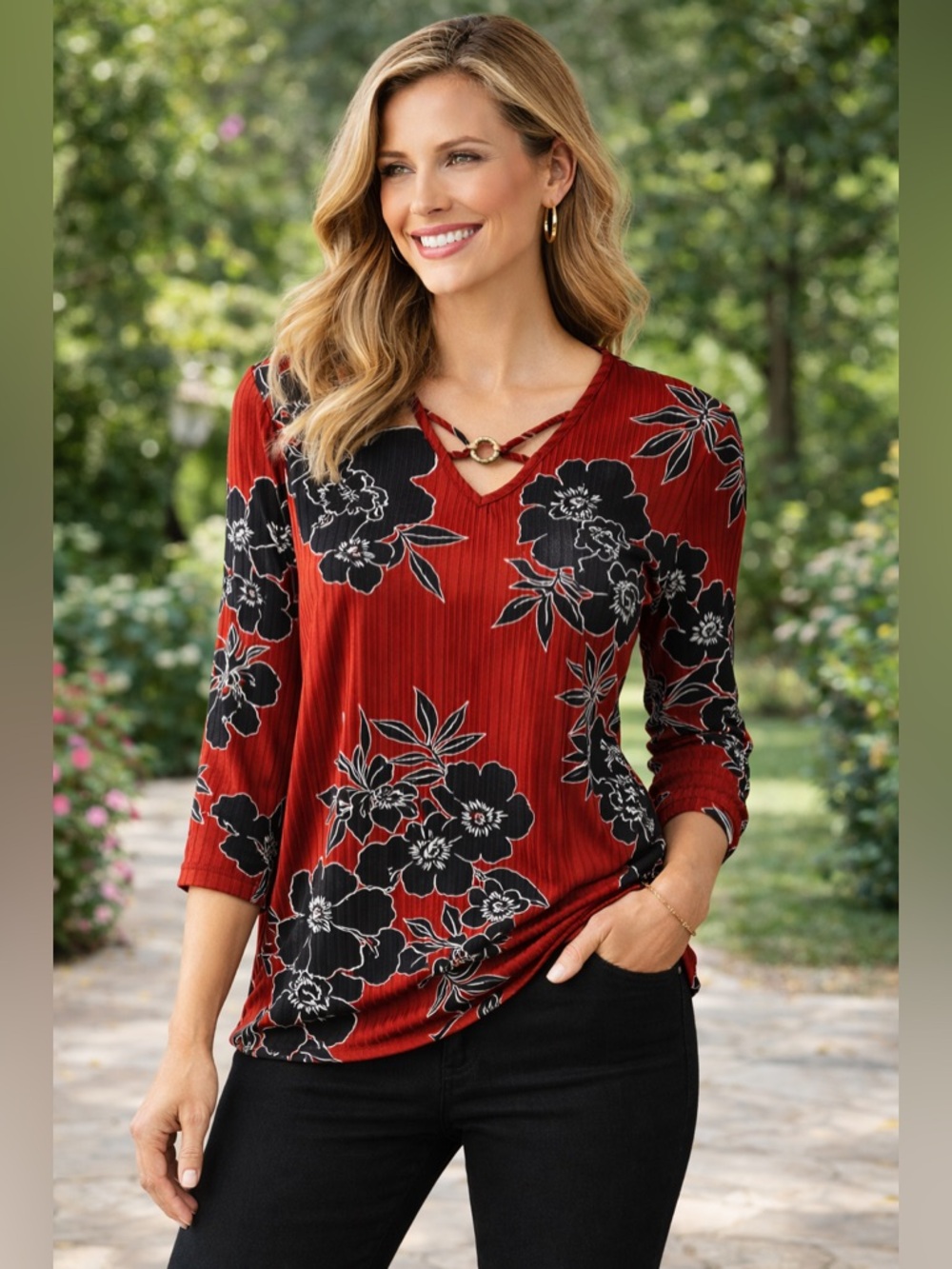 St John’s Bay Brick Red Floral Ribbed Top V Neck Size L